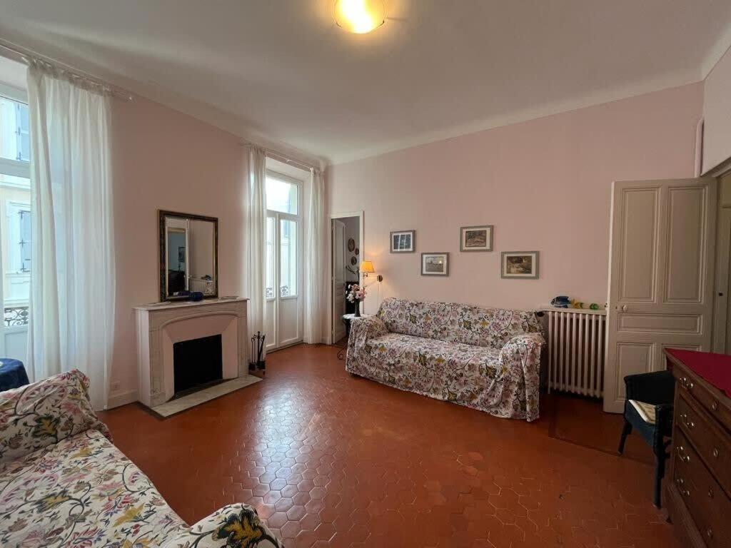A005 Spacious And Bright Close To Croisette Hébergement de vacances Cannes