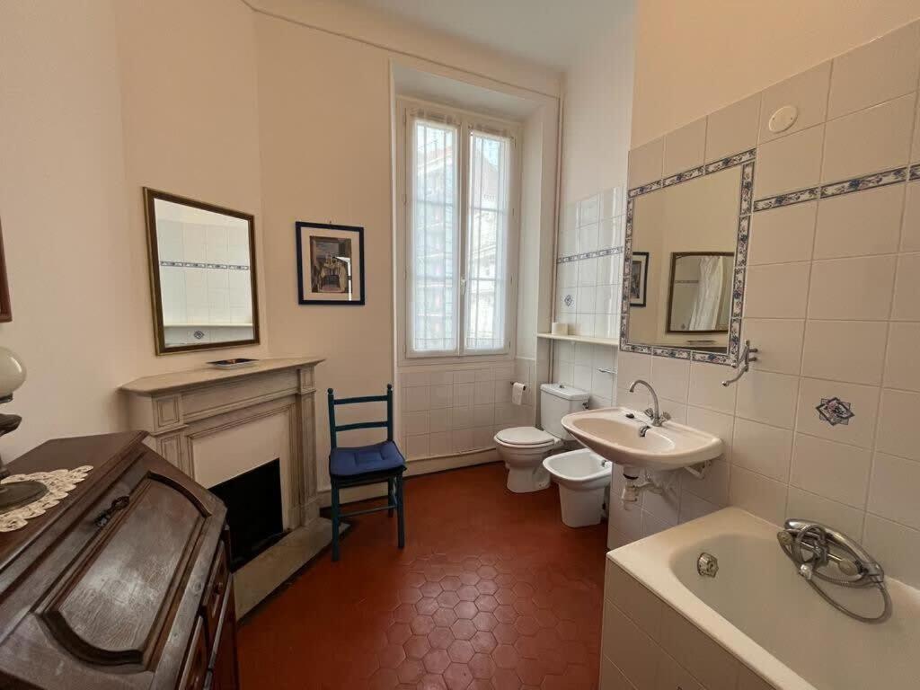 A005 Spacious And Bright Close To Croisette